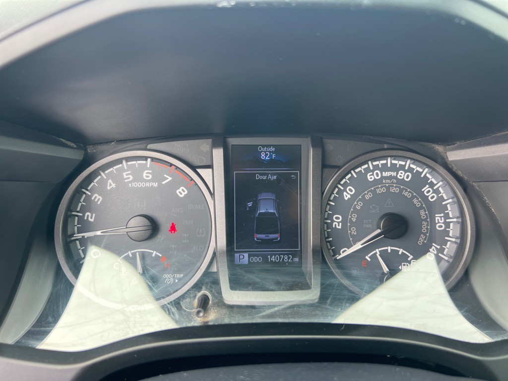 2018 Toyota Tacoma Image 16
