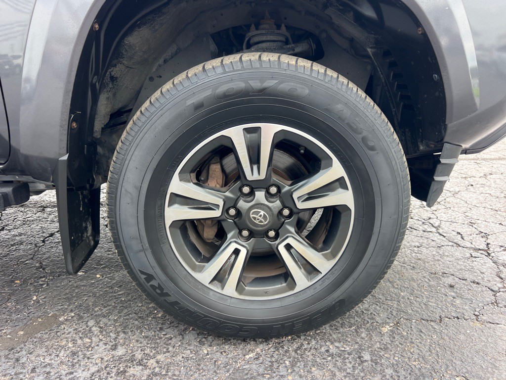 2018 Toyota Tacoma Image 28