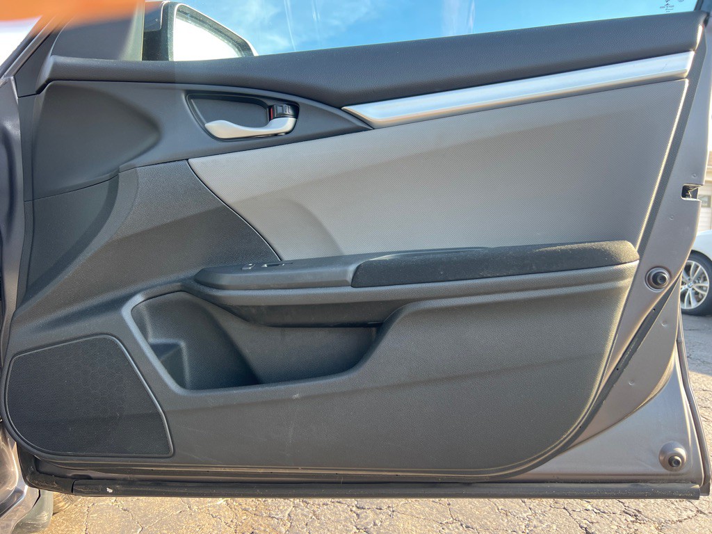 2016 Honda Civic Image 19