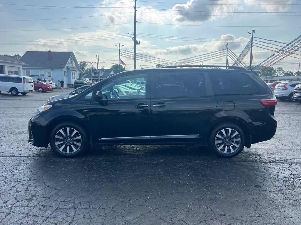 2020 Toyota Sienna Image 4