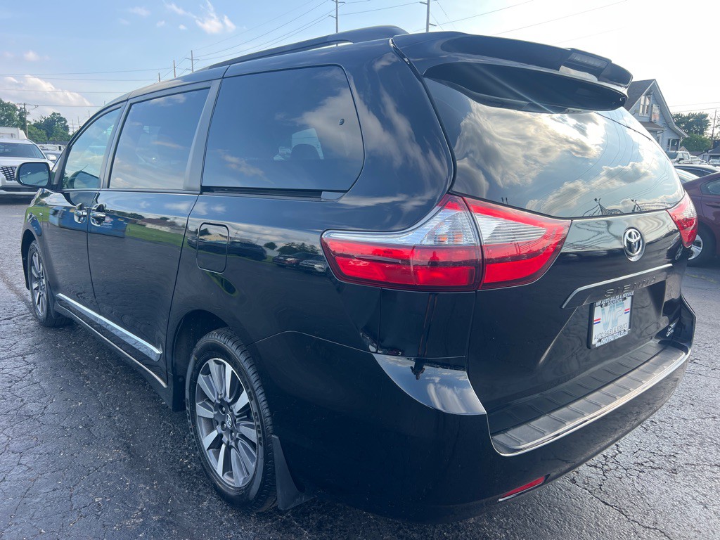 2020 Toyota Sienna Image 5