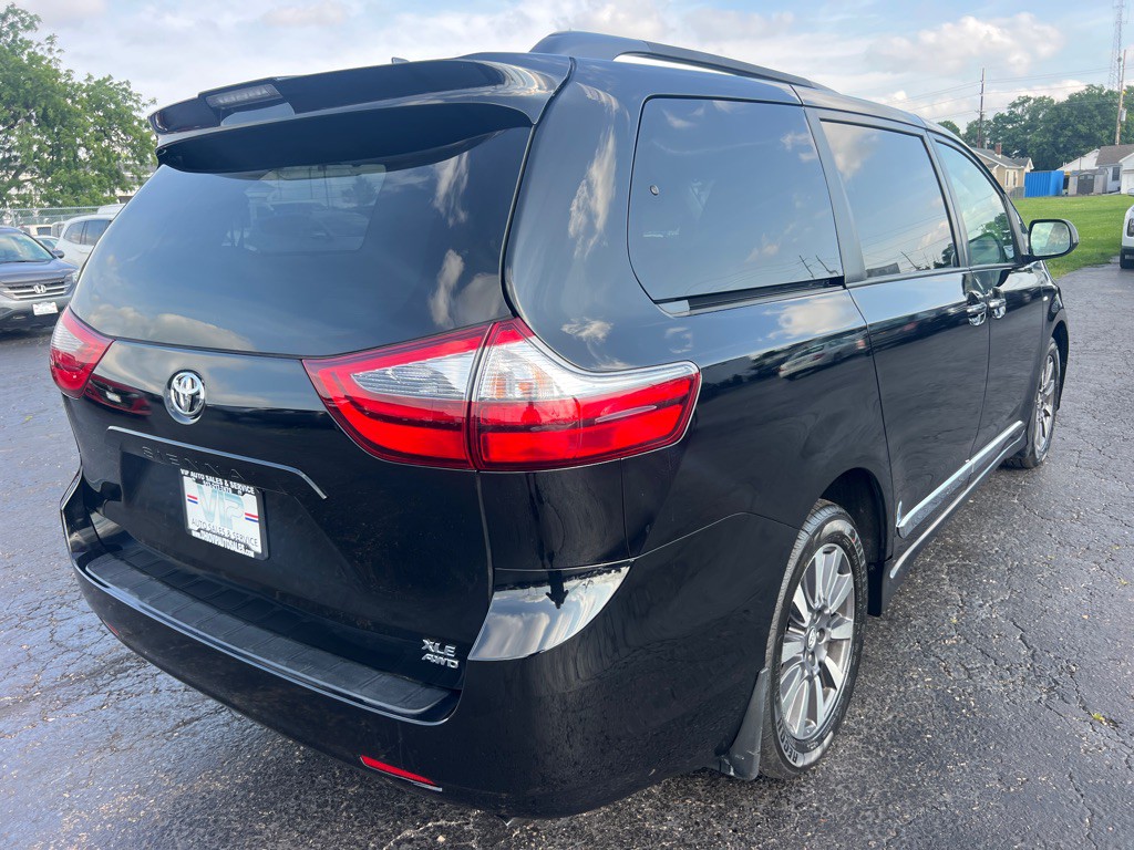 2020 Toyota Sienna Image 7