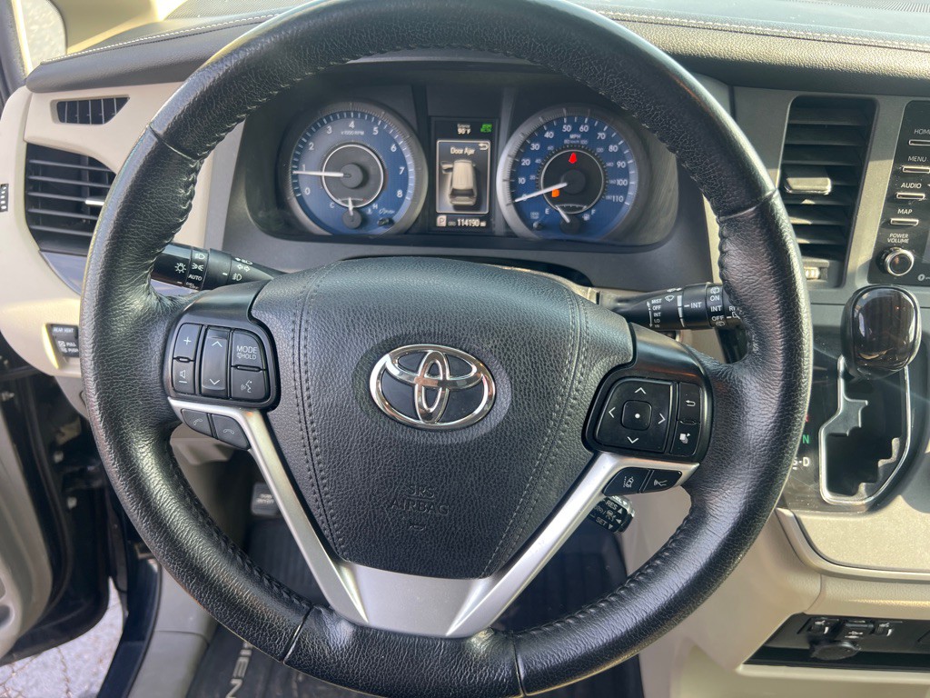 2020 Toyota Sienna Image 25