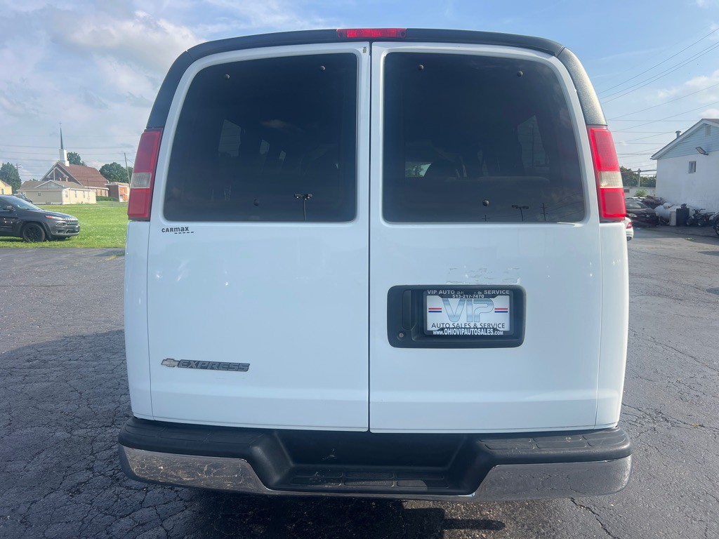 2012 Chevrolet Express Image 6