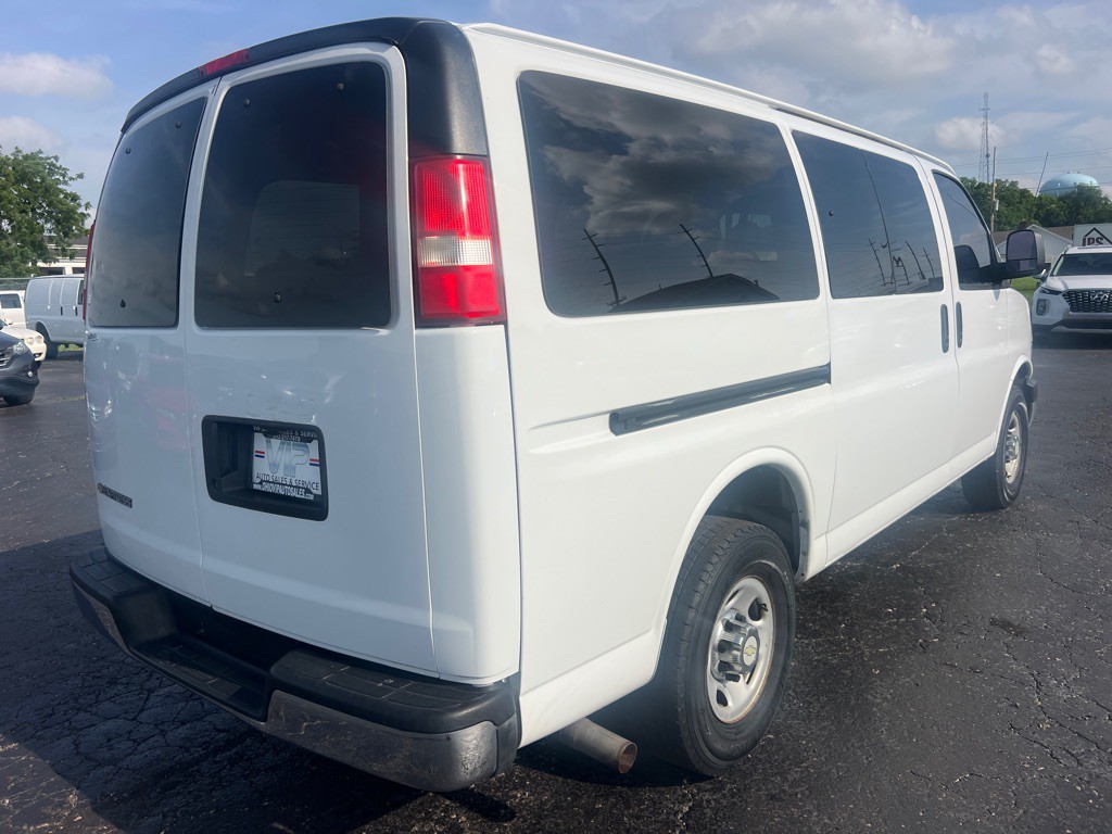 2012 Chevrolet Express Image 7