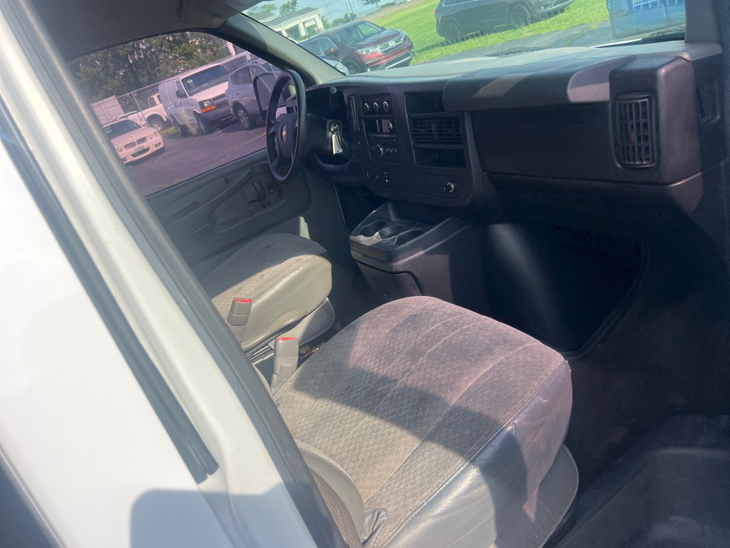2012 Chevrolet Express Image 14