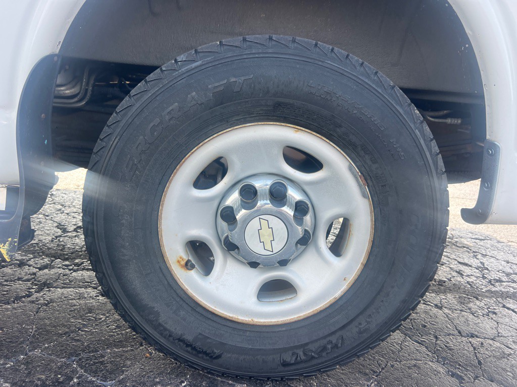 2012 Chevrolet Express Image 28