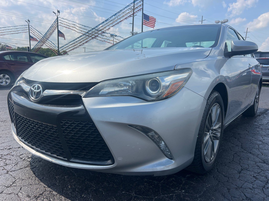 2015 Toyota Camry Image 3