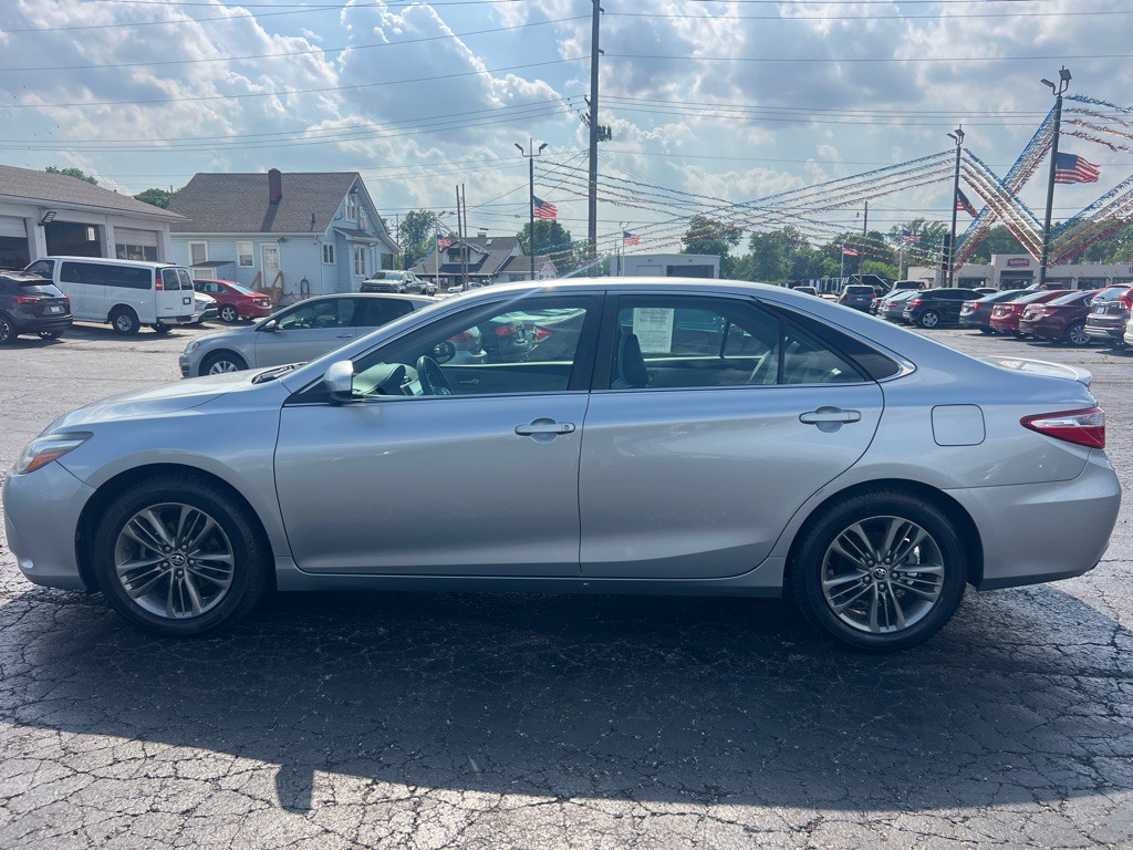 2015 Toyota Camry Image 4