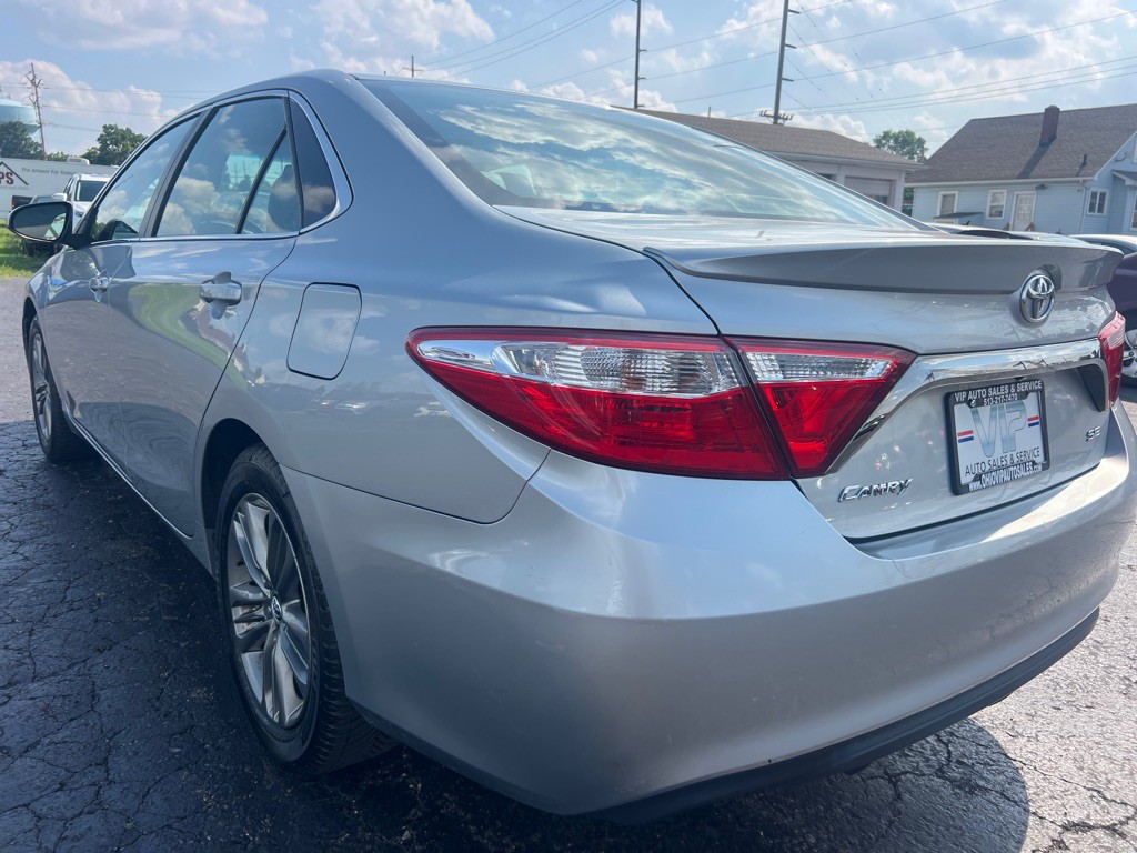 2015 Toyota Camry Image 5