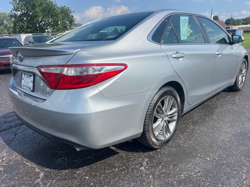2015 Toyota Camry Image 7