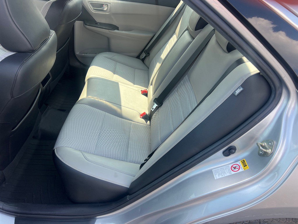 2015 Toyota Camry Image 13