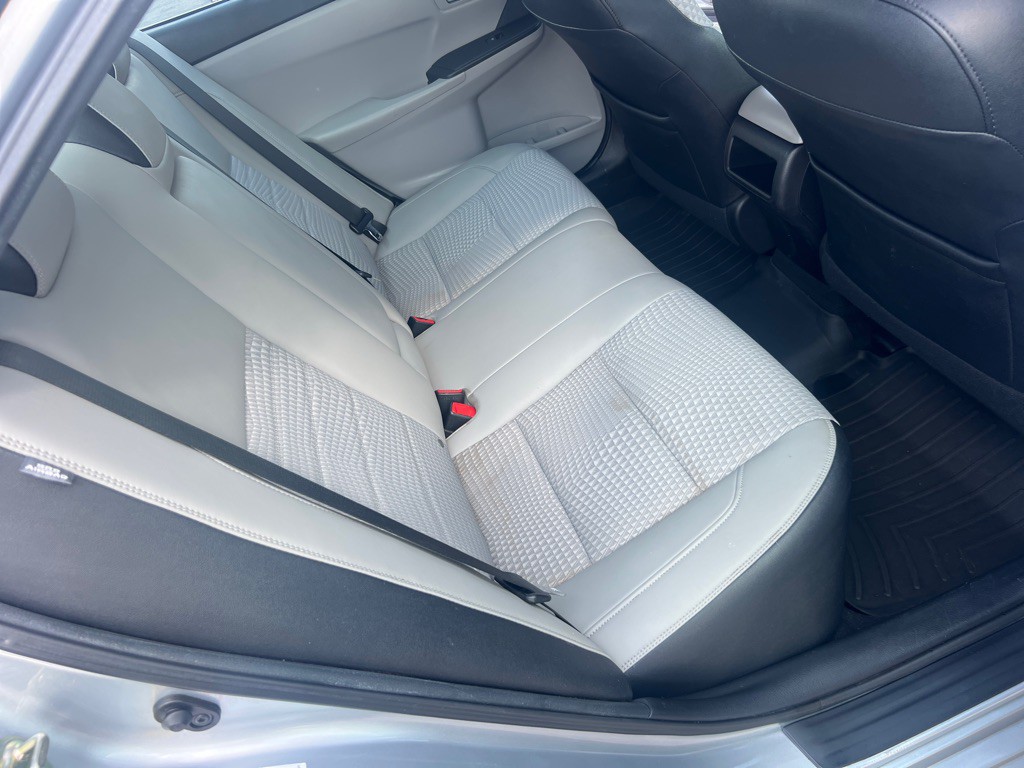 2015 Toyota Camry Image 15