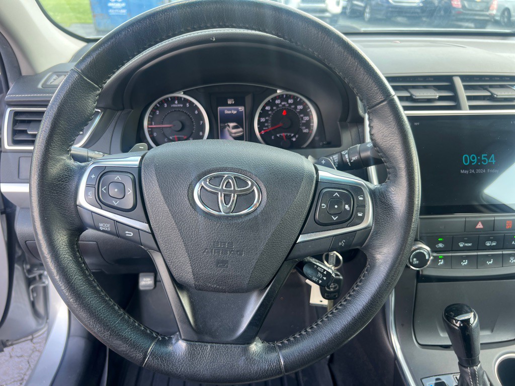 2015 Toyota Camry Image 28