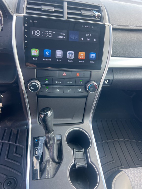 2015 Toyota Camry Image 32