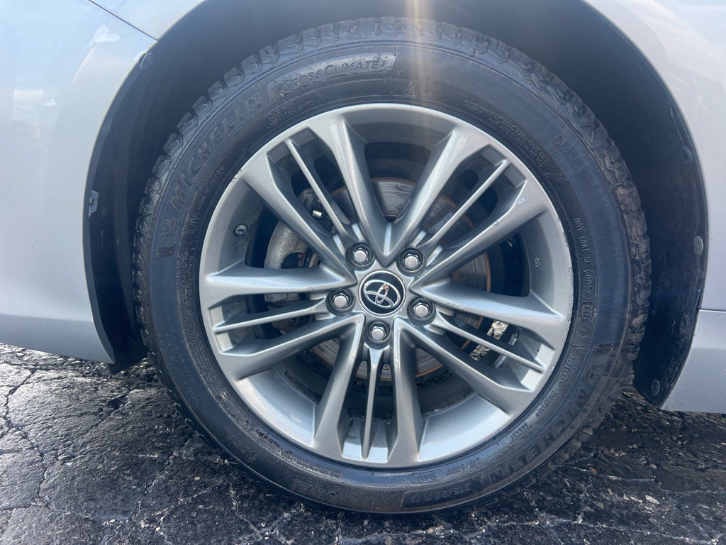 2015 Toyota Camry Image 39