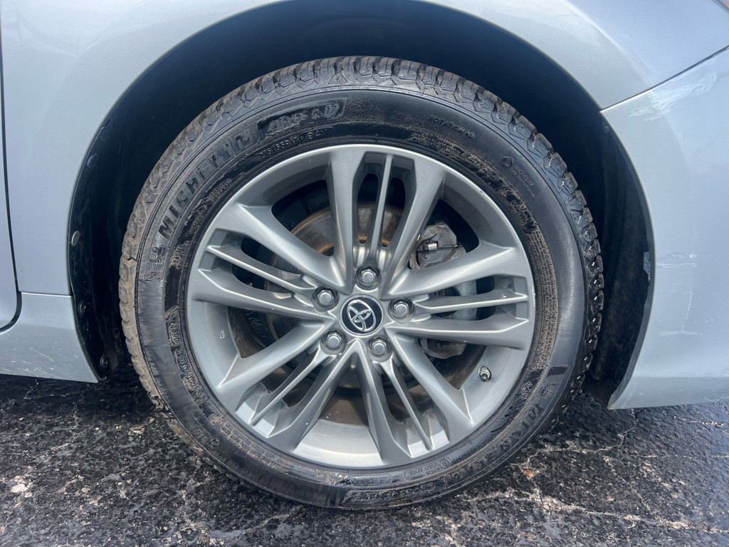 2015 Toyota Camry Image 42