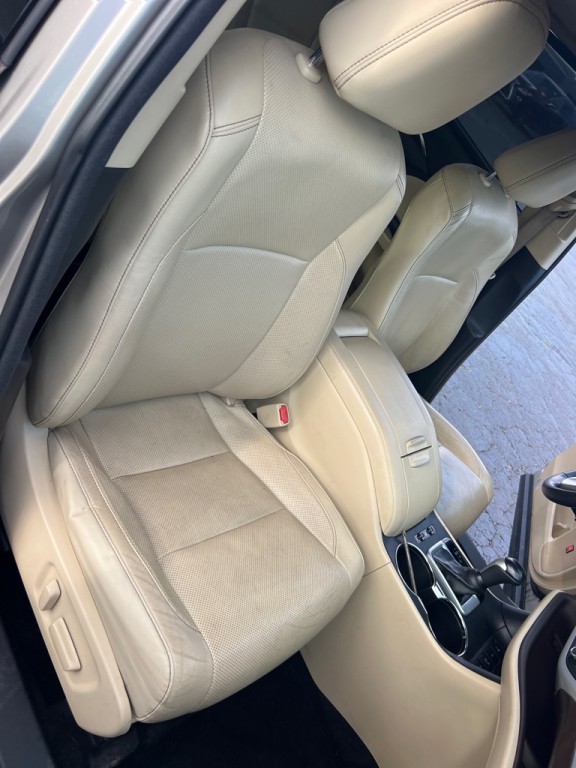 2014 Toyota Highlander Image 22