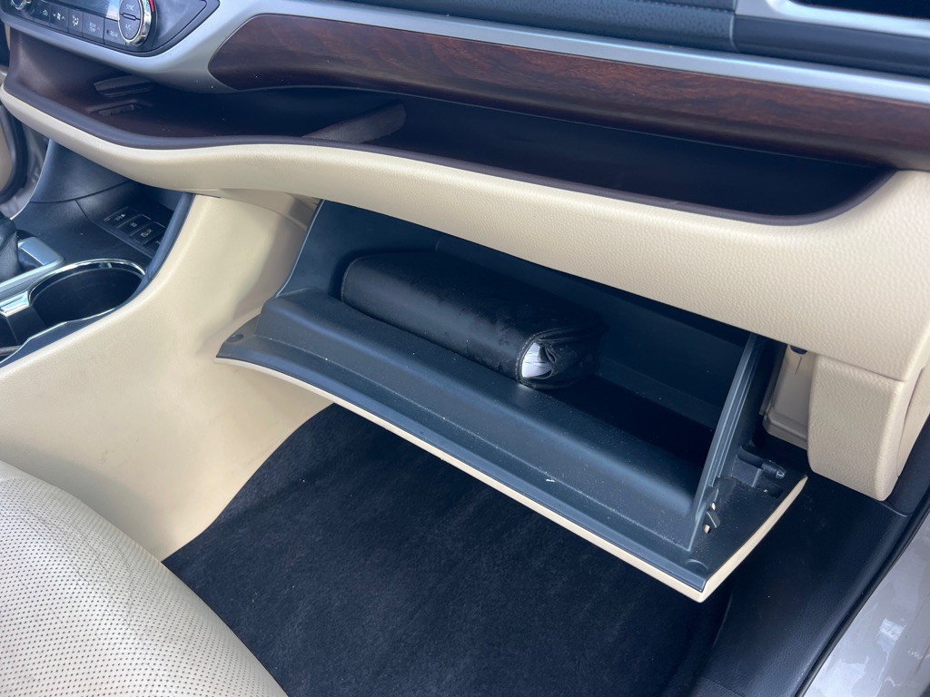 2014 Toyota Highlander Image 24