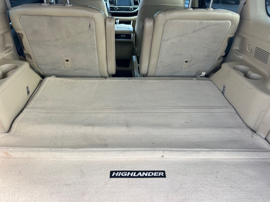 2014 Toyota Highlander Image 25