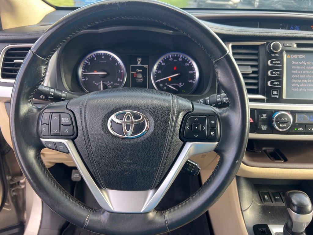 2014 Toyota Highlander Image 30