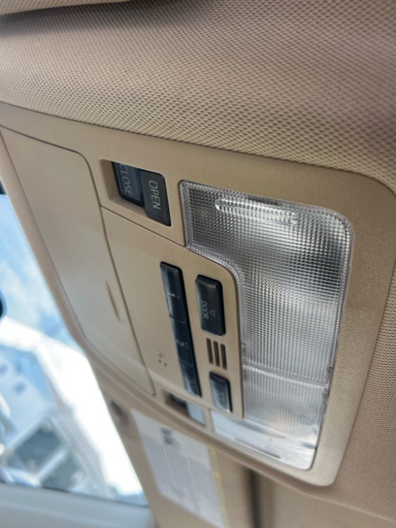 2014 Toyota Highlander Image 39