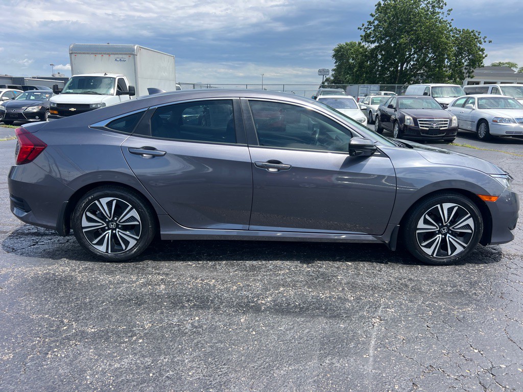 2017 Honda Civic Image 8