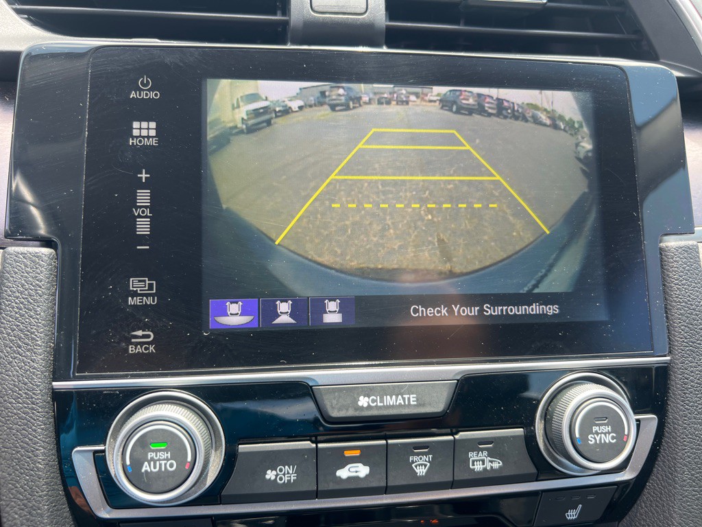 2017 Honda Civic Image 32