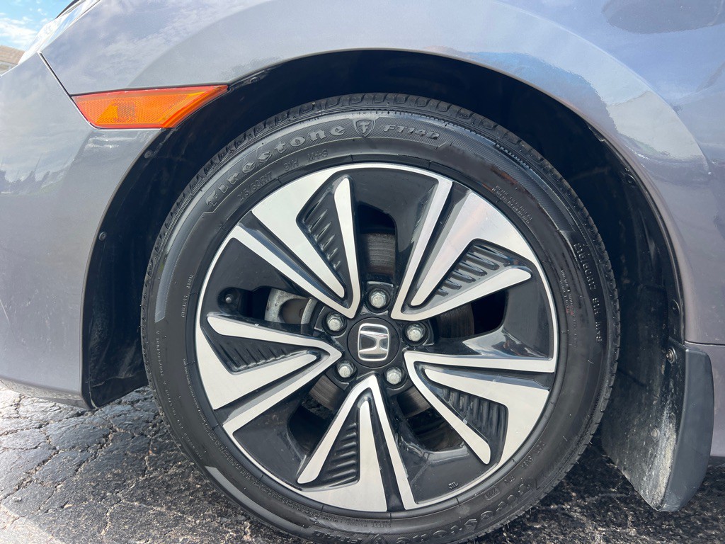 2017 Honda Civic Image 39