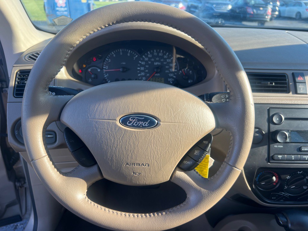 2006 Ford Focus Image 25