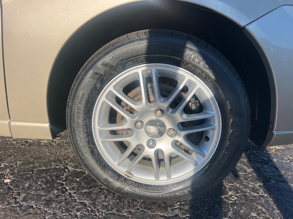 2006 Ford Focus Image 37