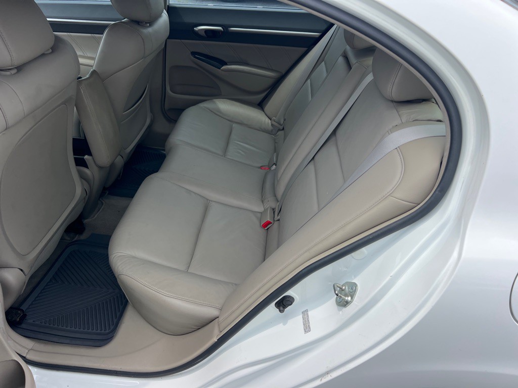 2011 Honda Civic Image 13