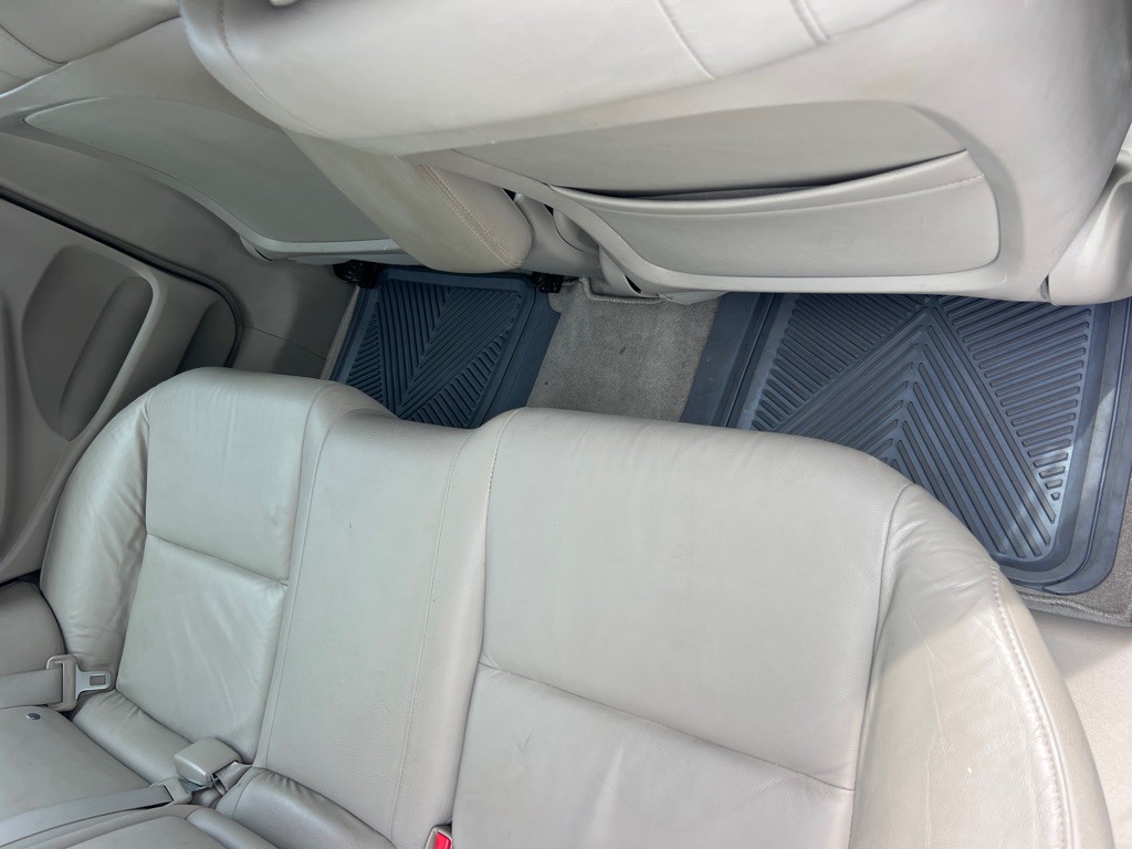 2011 Honda Civic Image 16