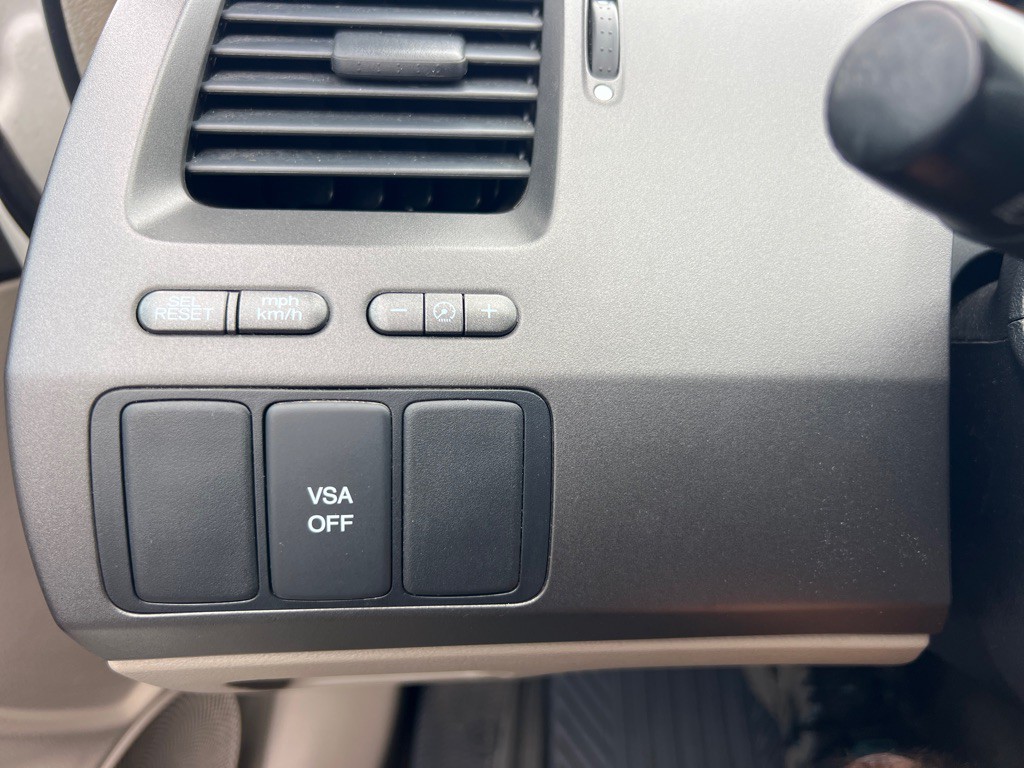 2011 Honda Civic Image 25