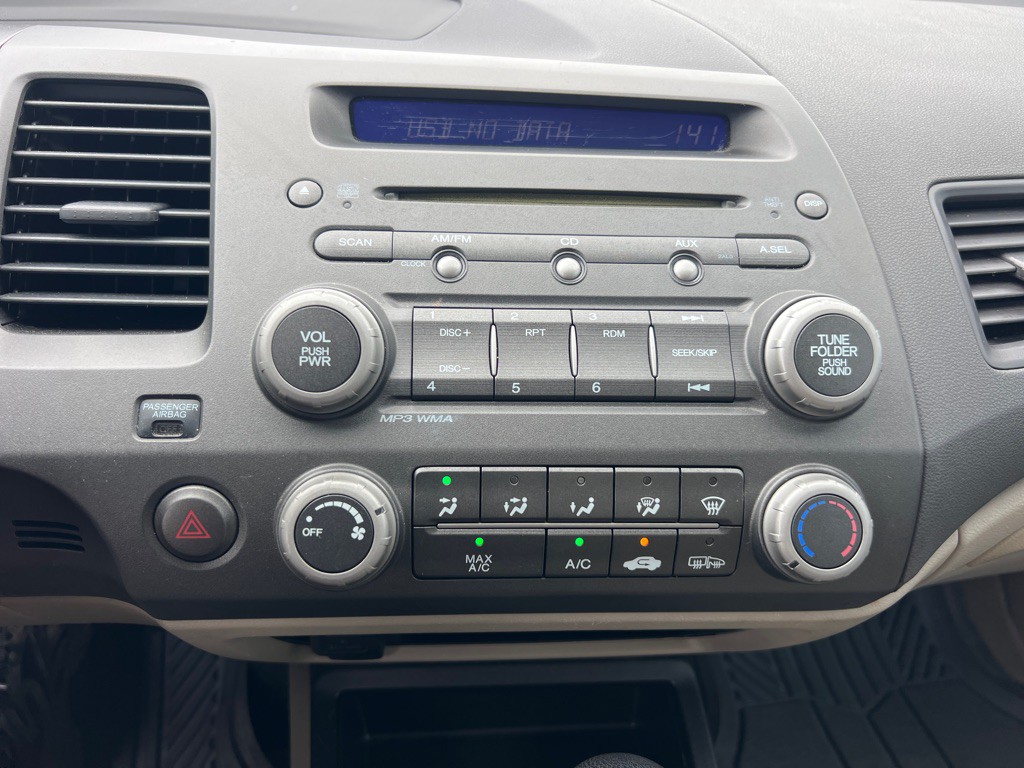 2011 Honda Civic Image 28