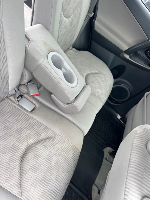2011 Toyota Rav4 Image 17