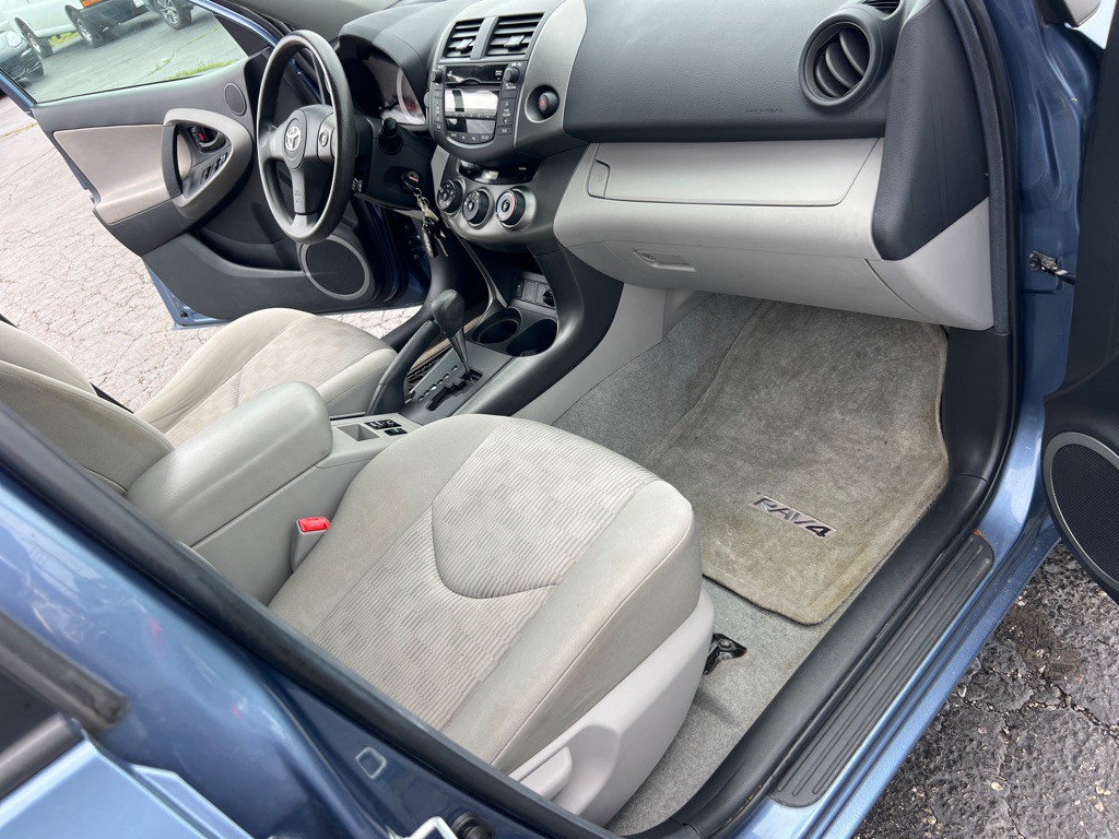 2011 Toyota Rav4 Image 19