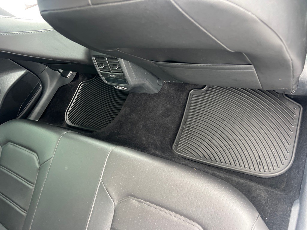 2021 Volkswagen Passat Image 16