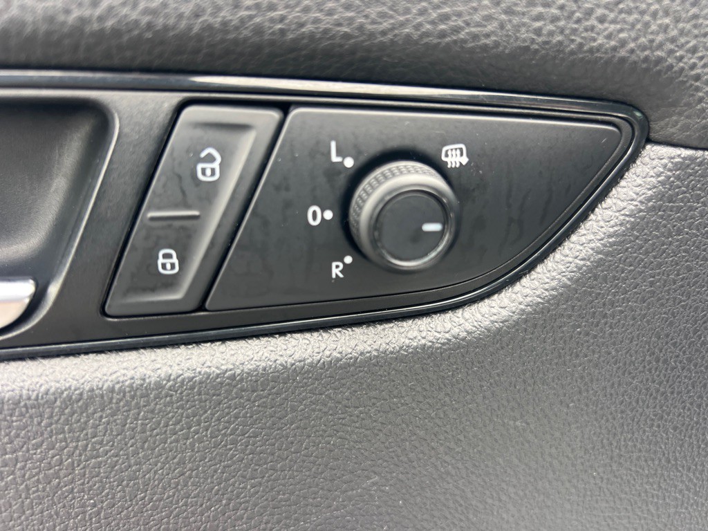 2021 Volkswagen Passat Image 25