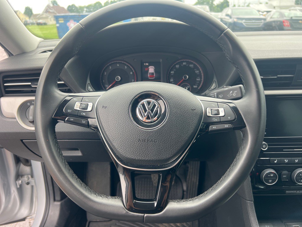 2021 Volkswagen Passat Image 27