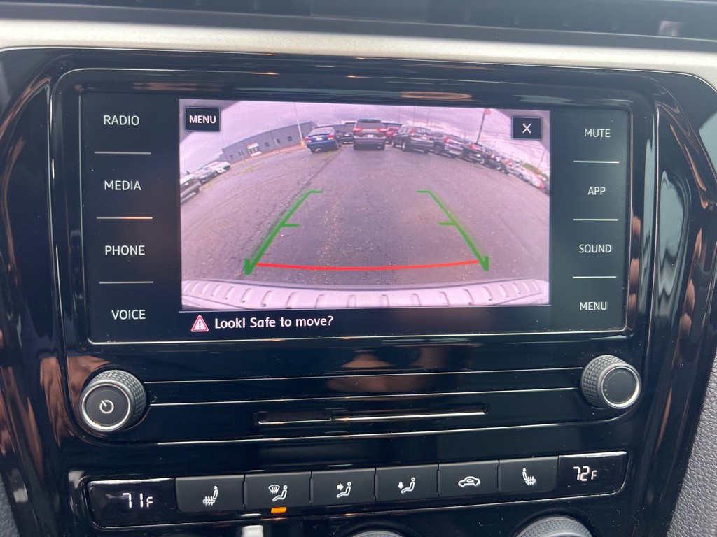 2021 Volkswagen Passat Image 31