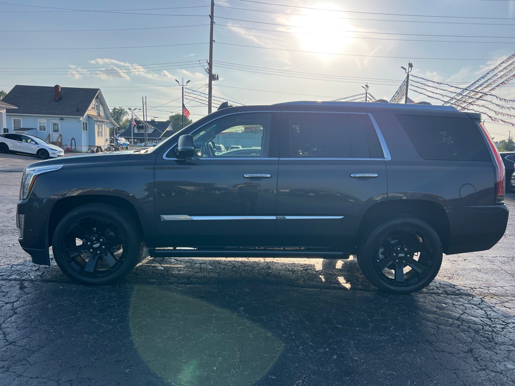 2017 Cadillac Escalade Image 4