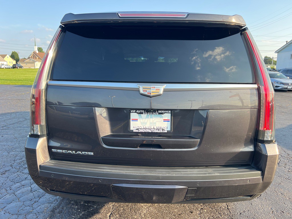 2017 Cadillac Escalade Image 6
