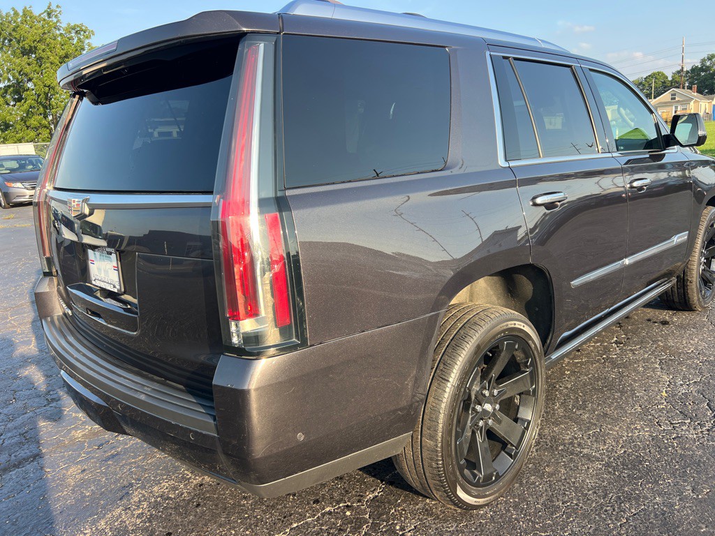 2017 Cadillac Escalade Image 7