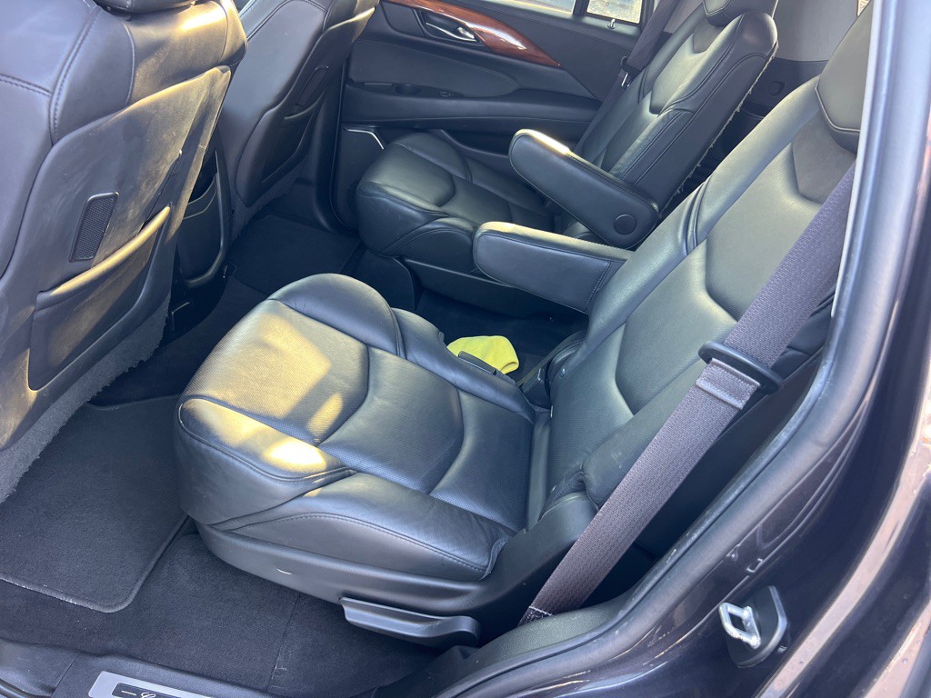 2017 Cadillac Escalade Image 15