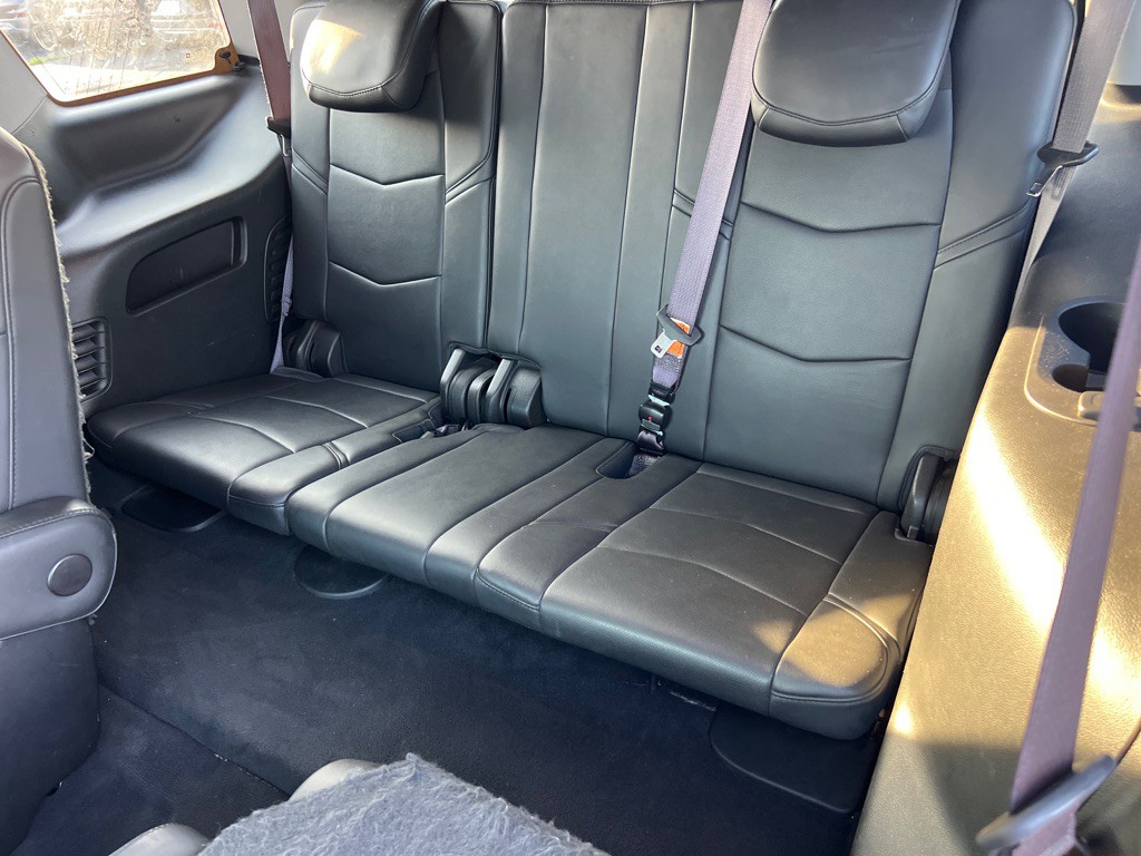 2017 Cadillac Escalade Image 17