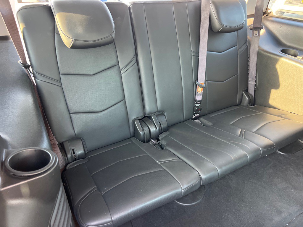 2017 Cadillac Escalade Image 18