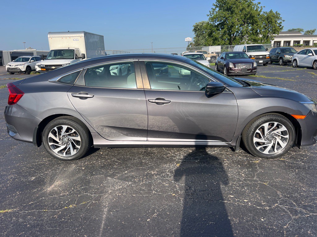 2016 Honda Civic Image 8