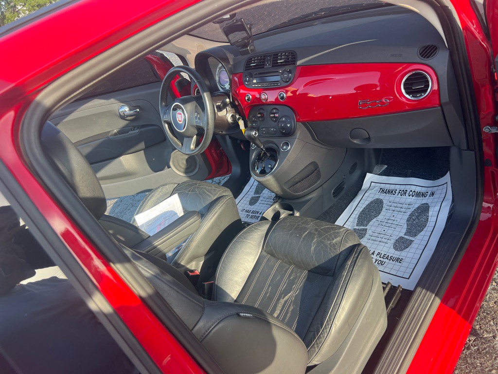 2012 FIAT 500 Image 19