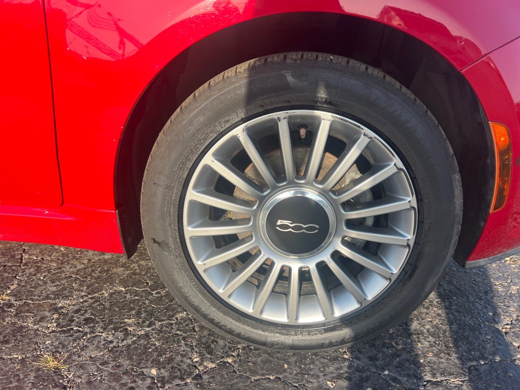 2012 FIAT 500 Image 32